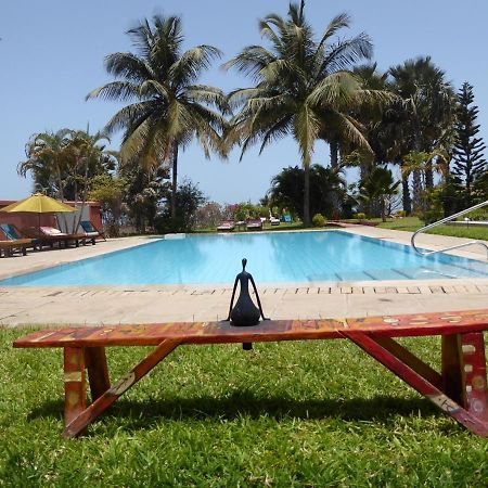 Leo'S Beach Hotel - Adults Only Brufut Dış mekan fotoğraf